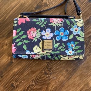 Wallet with shoulder strap